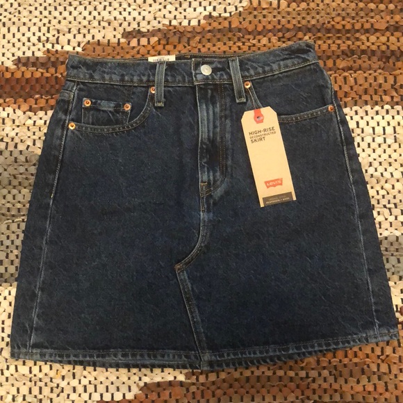 Levi’s High Rise Skirt - Picture 2 of 8